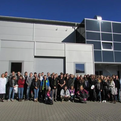 Zajęcia terenowe w Łososinie dolnej (Sadownicza Spółdzielnia Handlowa Łososina i firma Agrotex) oraz w Żmiącej (Gospodarstwo Ogrodnicze Łukasza Nowaka) dla studentów kierunków Ogrodnictwo oraz Jakość i bezpieczeństwo żywności