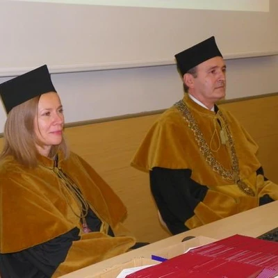 Wręczenie dyplomów ukończenia studiów II stopnia