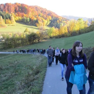 Zajęcia terenowe w Łososinie dolnej (Sadownicza Spółdzielnia Handlowa Łososina i firma Agrotex) oraz w Żmiącej (Gospodarstwo Ogrodnicze Łukasza Nowaka) dla studentów kierunków Ogrodnictwo oraz Jakość i bezpieczeństwo żywności