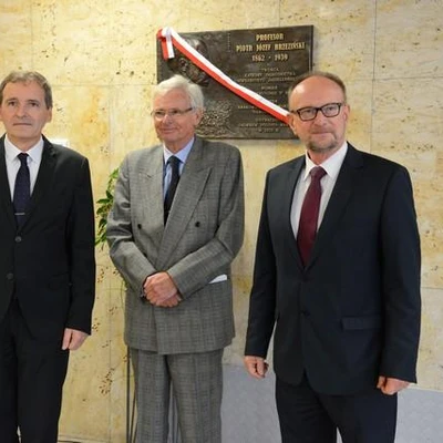 Odsłonięcie tablicy upamiętniającej postać prof. Piotra Józefa Brzezińskiego w holu budynku WBiO 23.10.15 r.