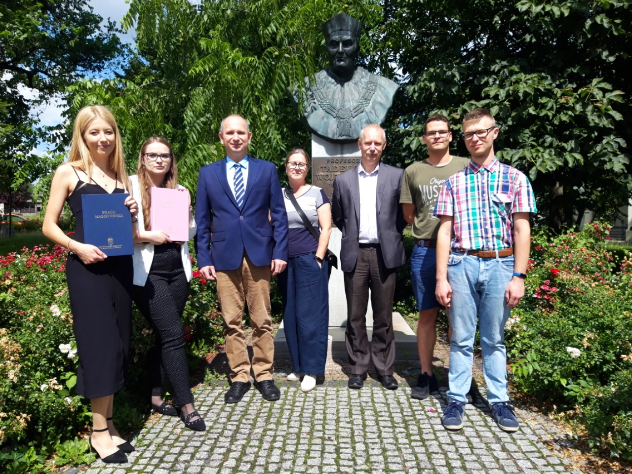 Drodzy, świeżo upieczeni absolwenci Wydziału Biotechnologii i Ogrodnictwa!
