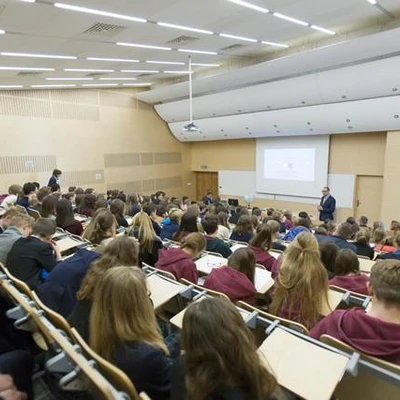 Wykład Young People and Global Challenges