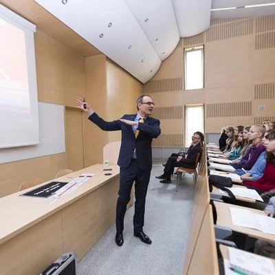 Wykład Young People and Global Challenges