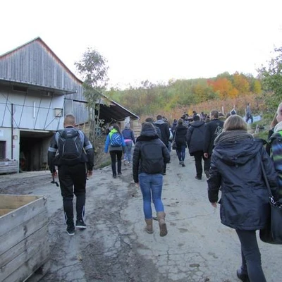 Zajęcia terenowe w Łososinie dolnej (Sadownicza Spółdzielnia Handlowa Łososina i firma Agrotex) oraz w Żmiącej (Gospodarstwo Ogrodnicze Łukasza Nowaka) dla studentów kierunków Ogrodnictwo oraz Jakość i bezpieczeństwo żywności