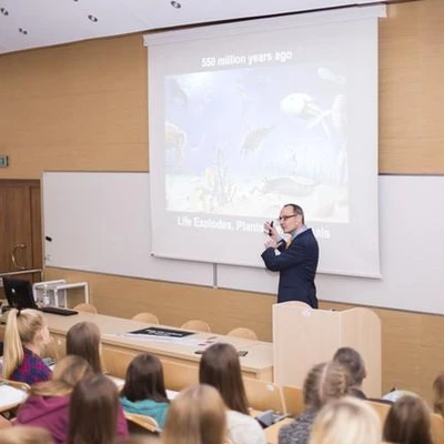 Wykład Young People and Global Challenges
